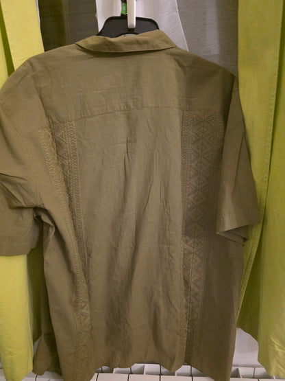 Chemise verte militaire