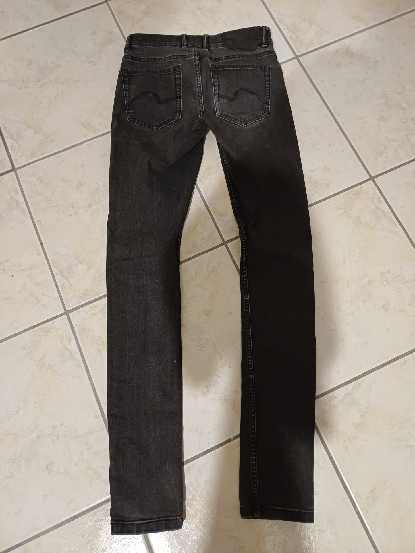 Jean skinny en coton et polyester recyclés waterless