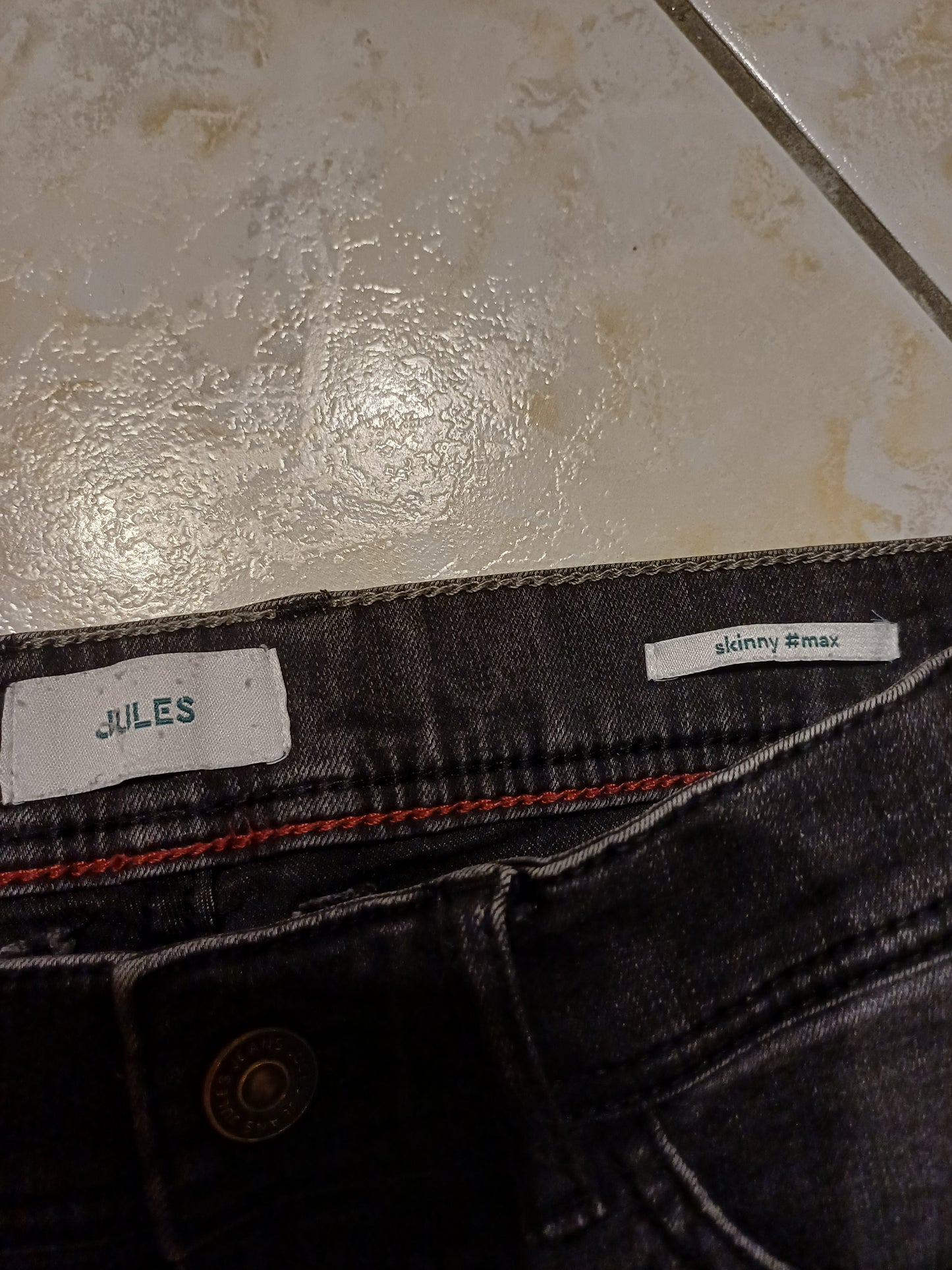 Jean skinny en coton et polyester recyclés waterless