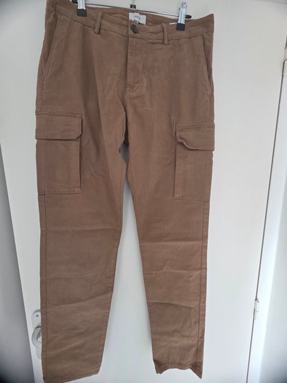 Pantalon chino cargo droit poches côtés