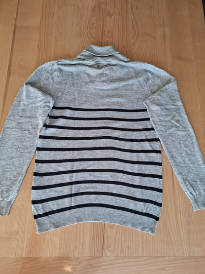 Pull gris a rayure noir