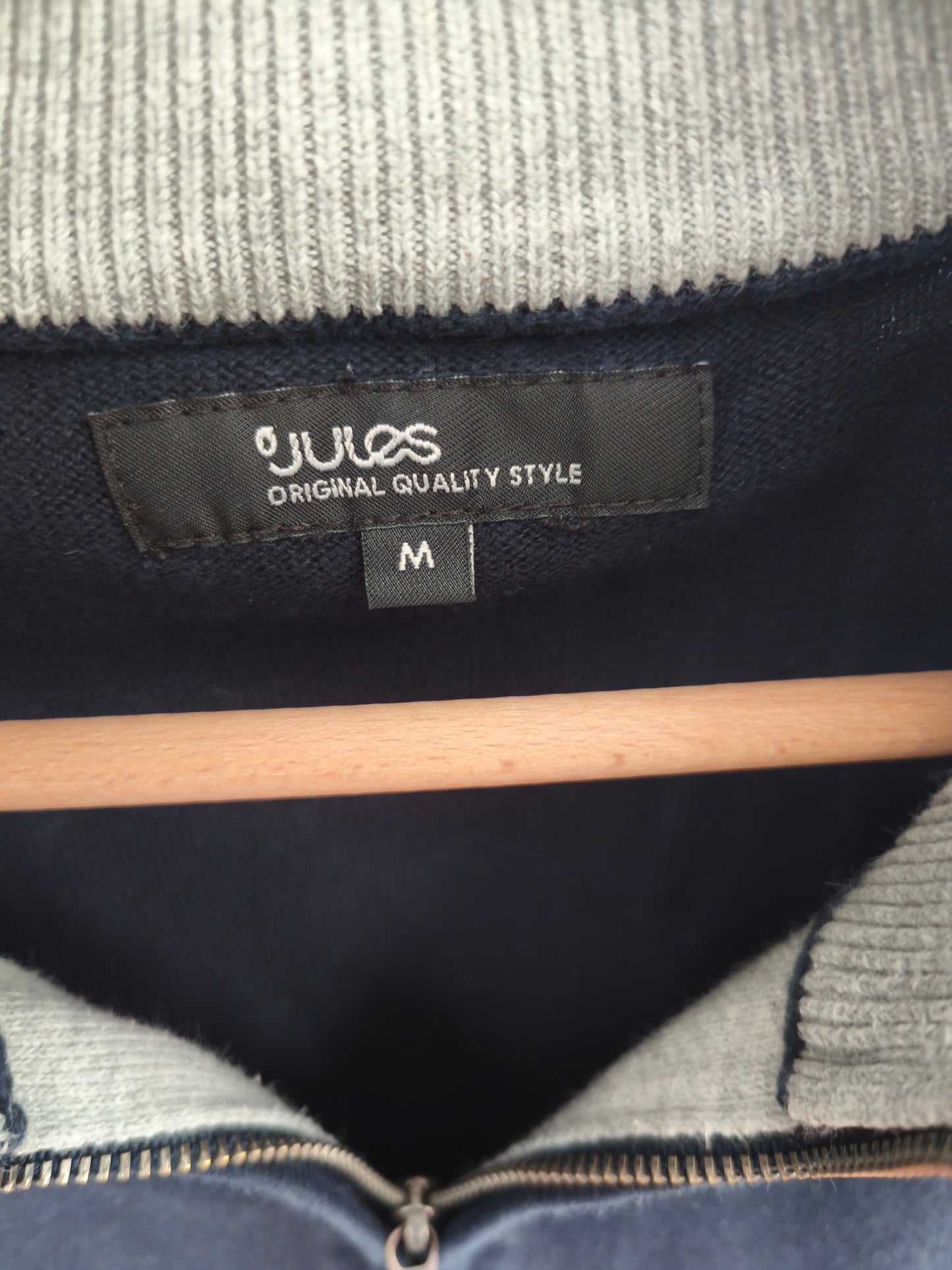 Pull zippé bleu marine