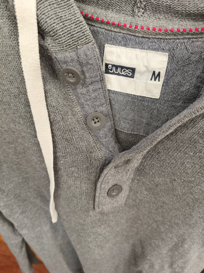 Pull gris capuche