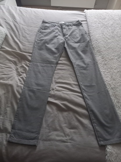 Pantalon chino slim motif chevron