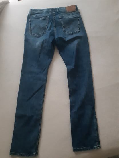 Jean regular en coton recyclé