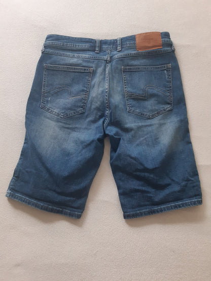 Bermuda en jean destroy