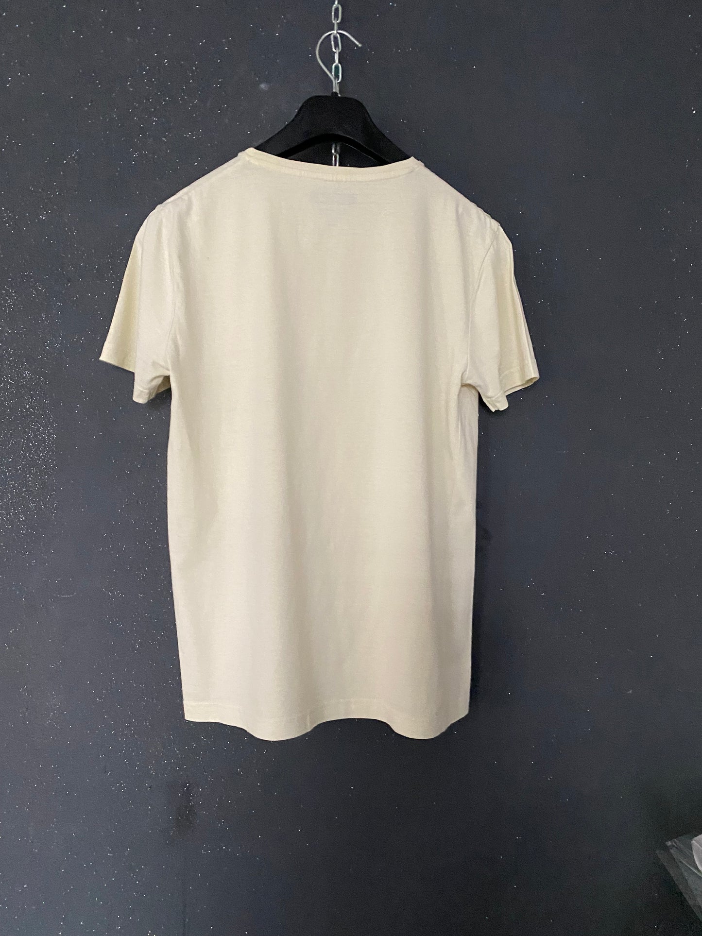 Teeshirt vintage jaune pale à motif