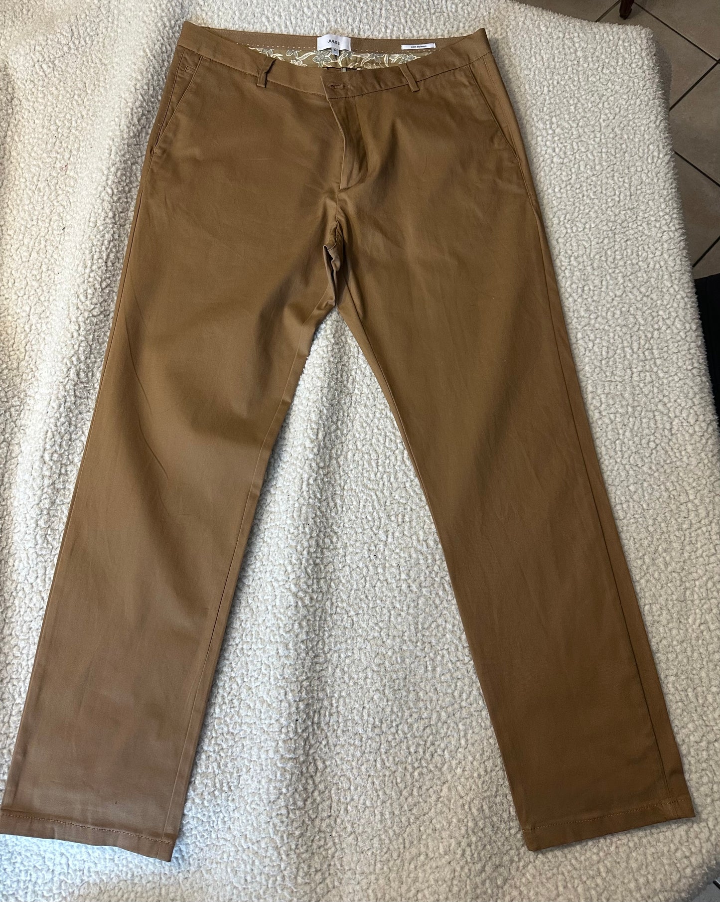 Pantalon chino slim urbain léger