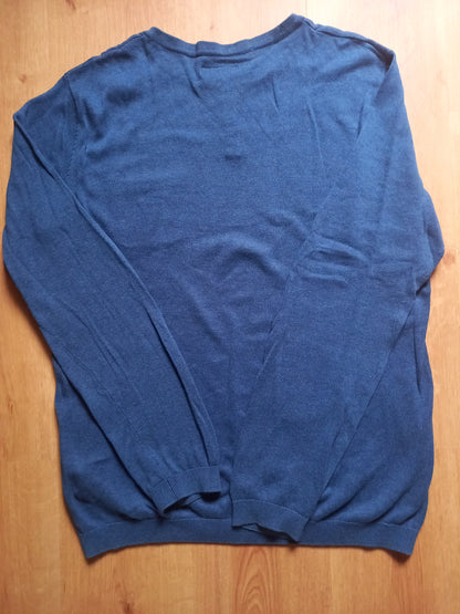 Pull bleu