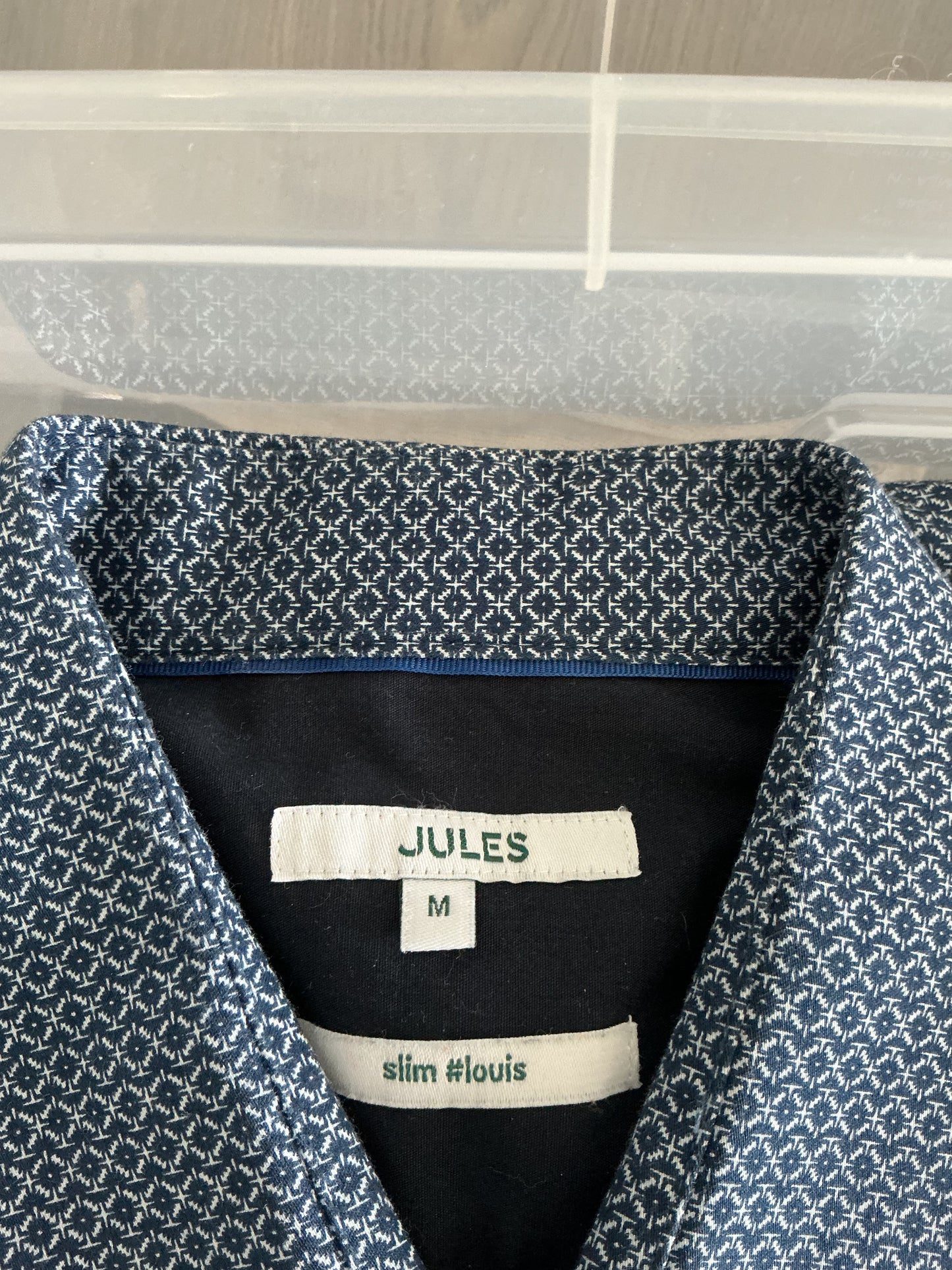 Chemise bleu à motif