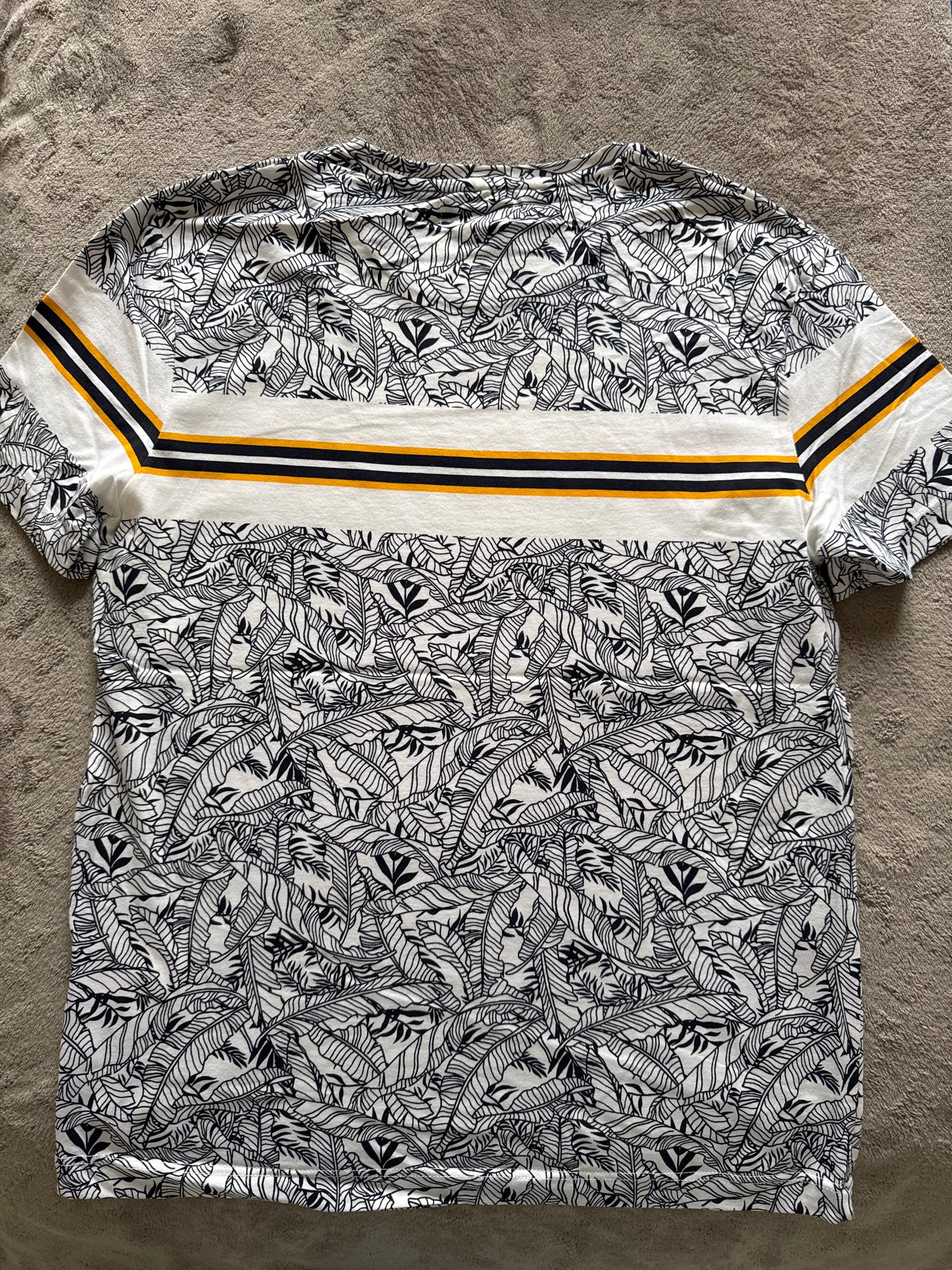 TEE SHIRT IMPRIME FEUILLAGE