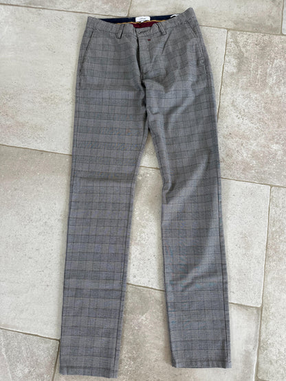 Pantalon chino à carreaux