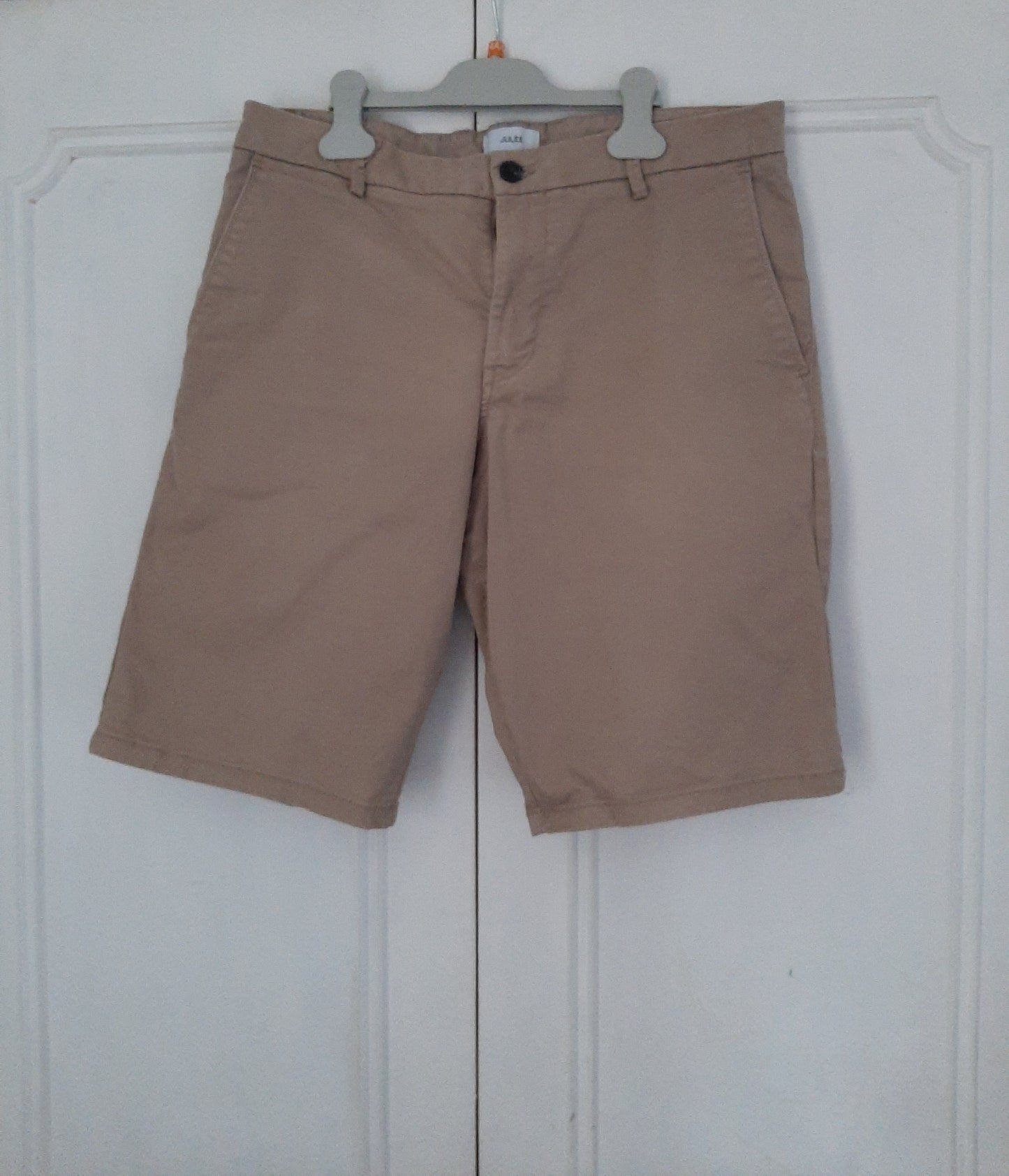 Bermuda chino uni avec ceinture
