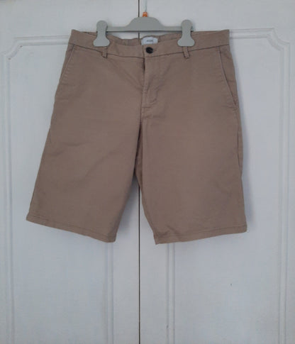 Bermuda chino uni avec ceinture