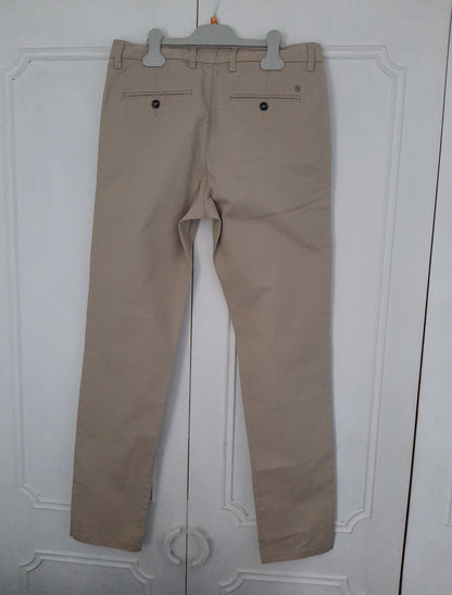 Pantalon chino léger urbain slim