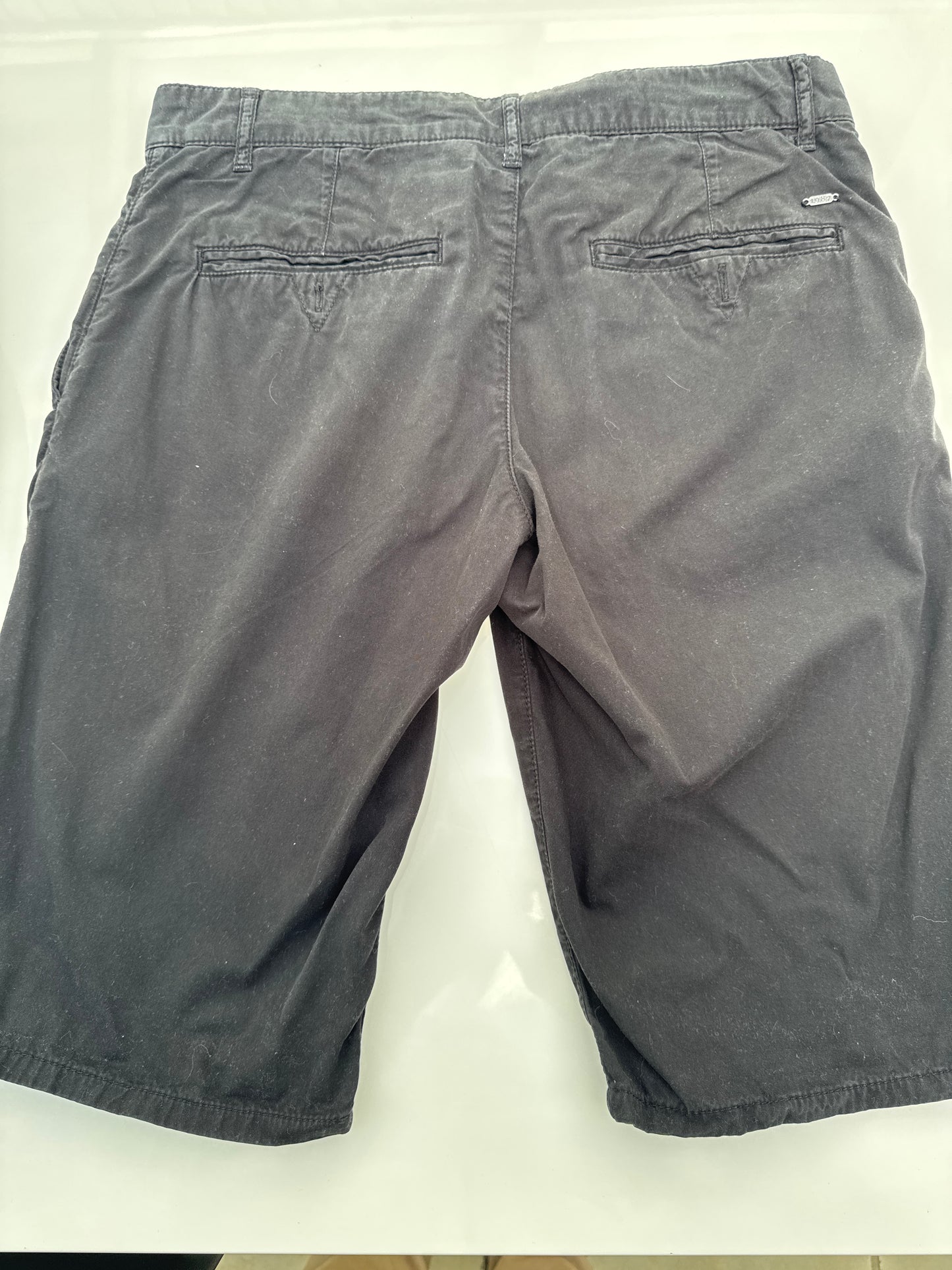 Bermuda chino noir