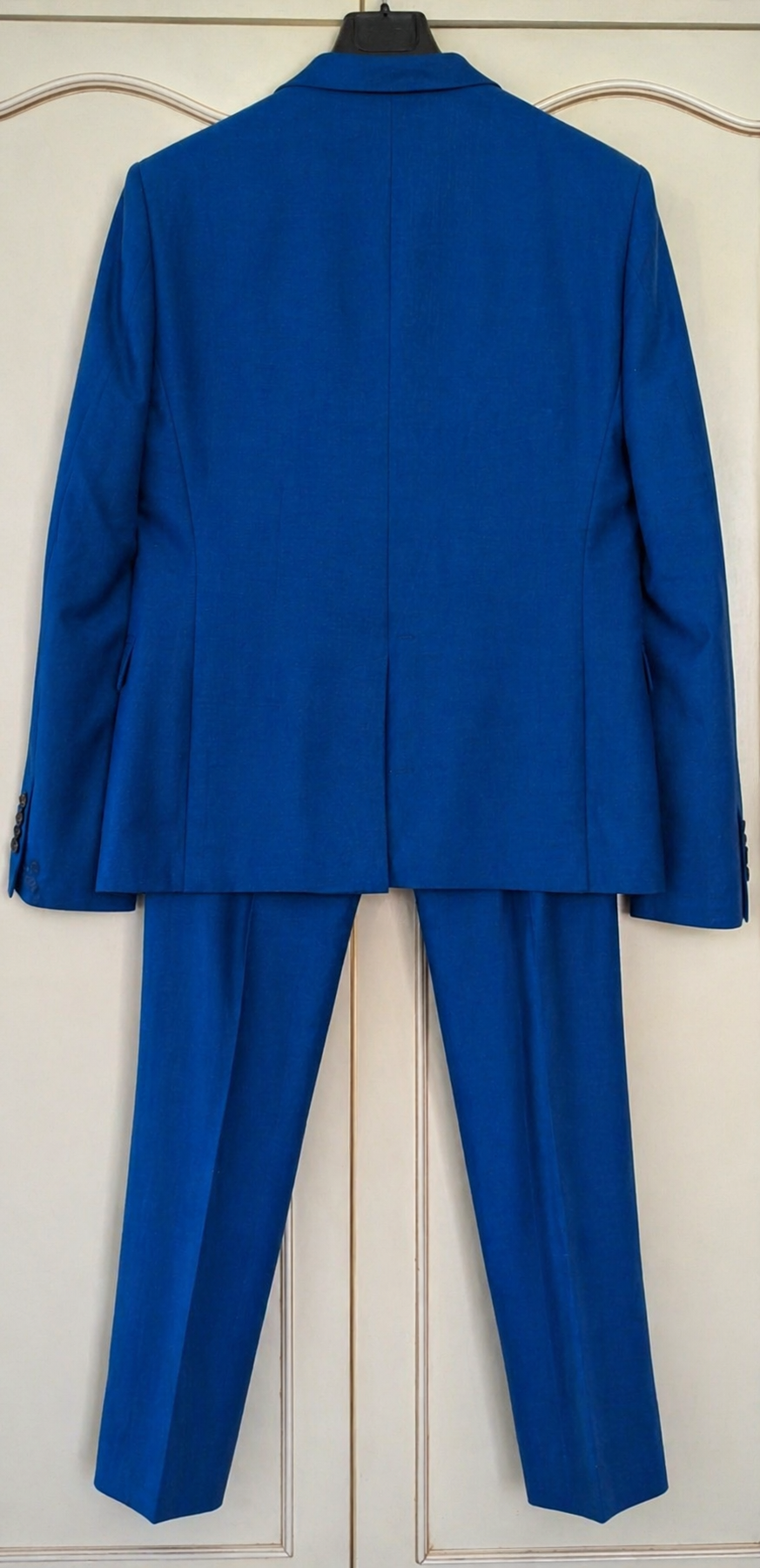 Costume bleu