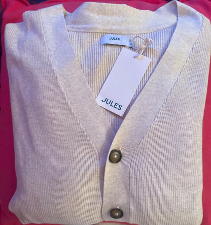 Cardigan Jules neuf, confectionné en coton 100% naturel, doux et respirant.