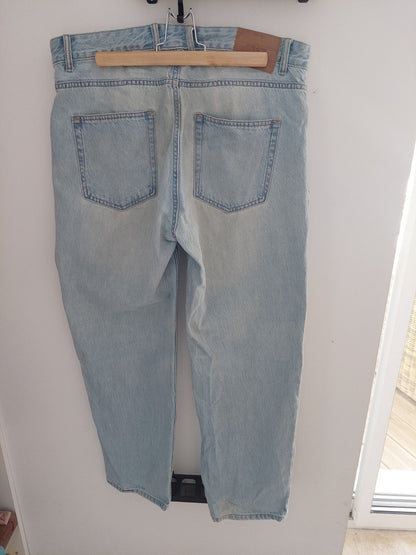 Jeans loose
