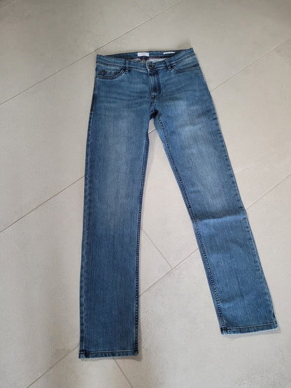 Jean straight en coton et polyester recyclés waterless