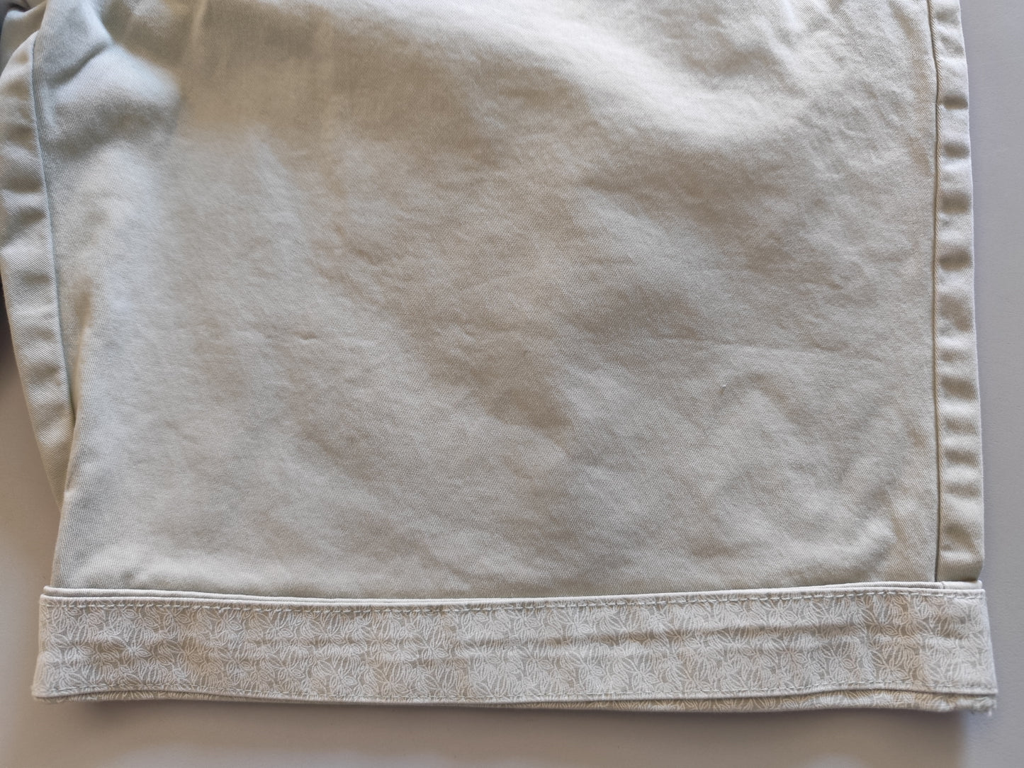 Short vert clair
