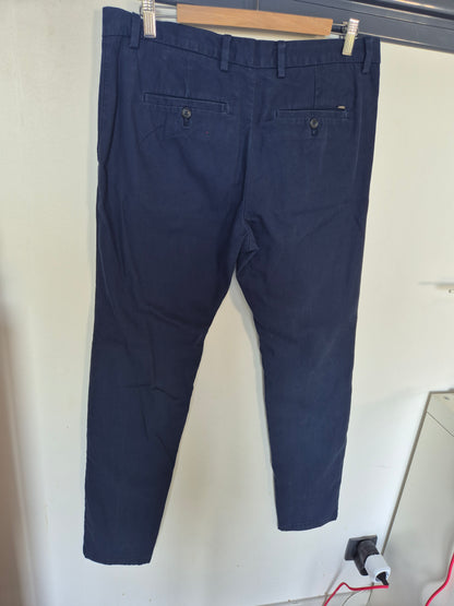 Chino bleu marine