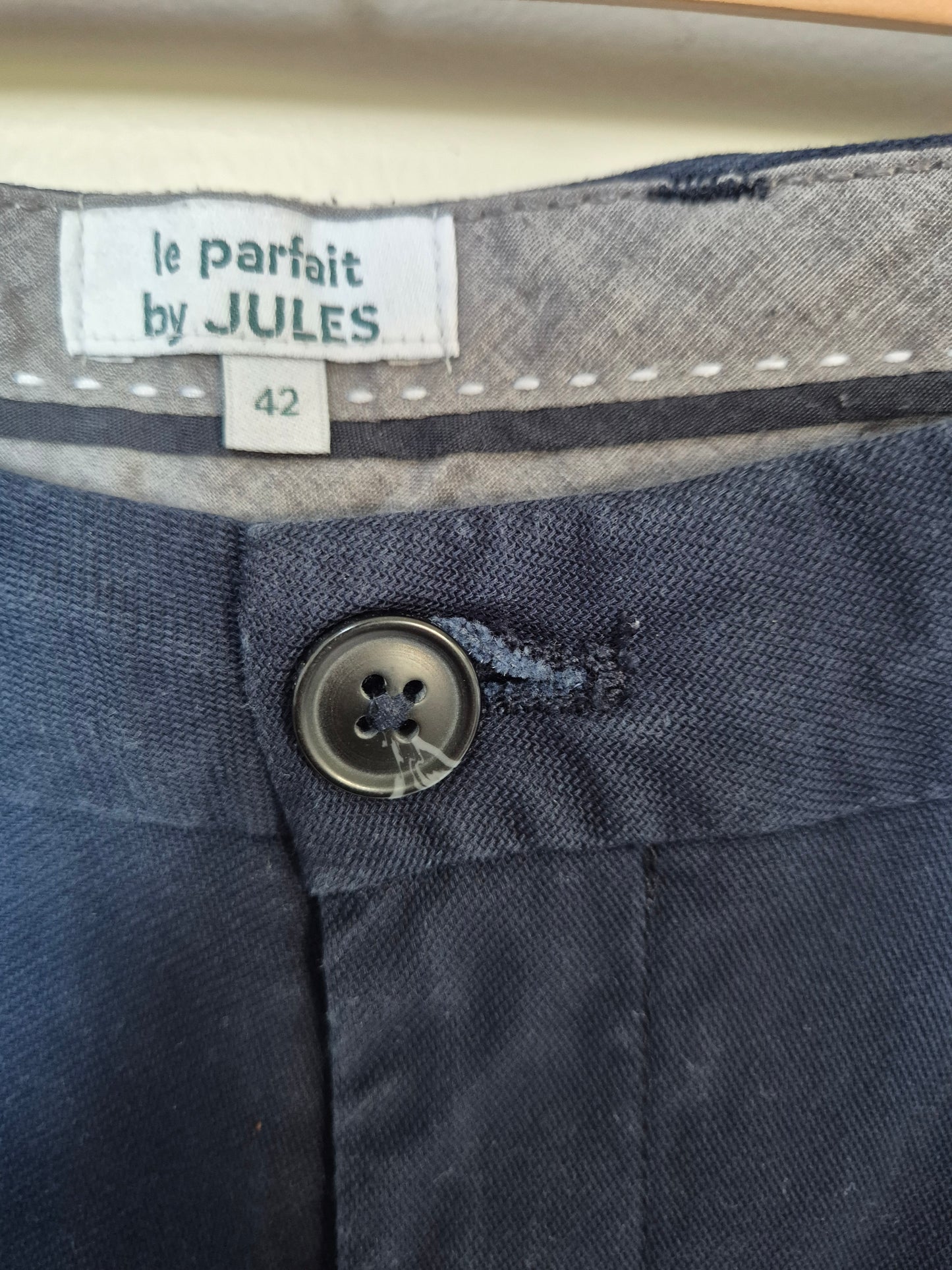 Chino bleu marine