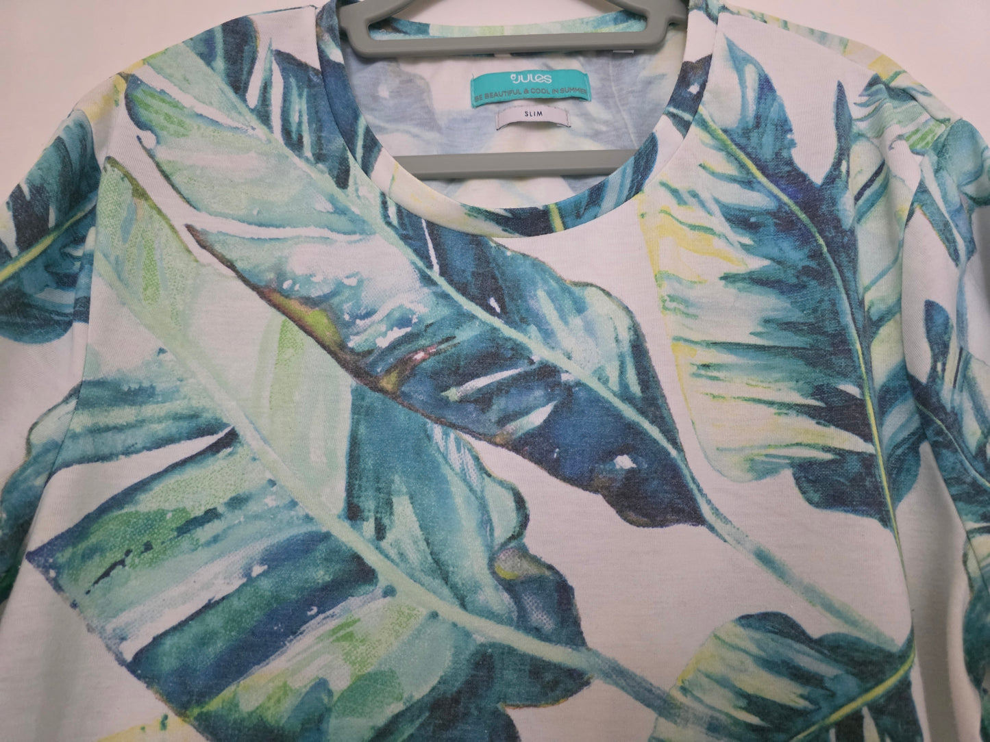 Tee shirt imprimé maxi feuilles tropical