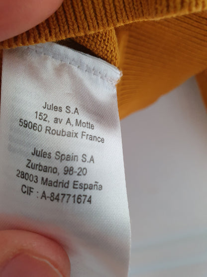 Pull col V moutarde