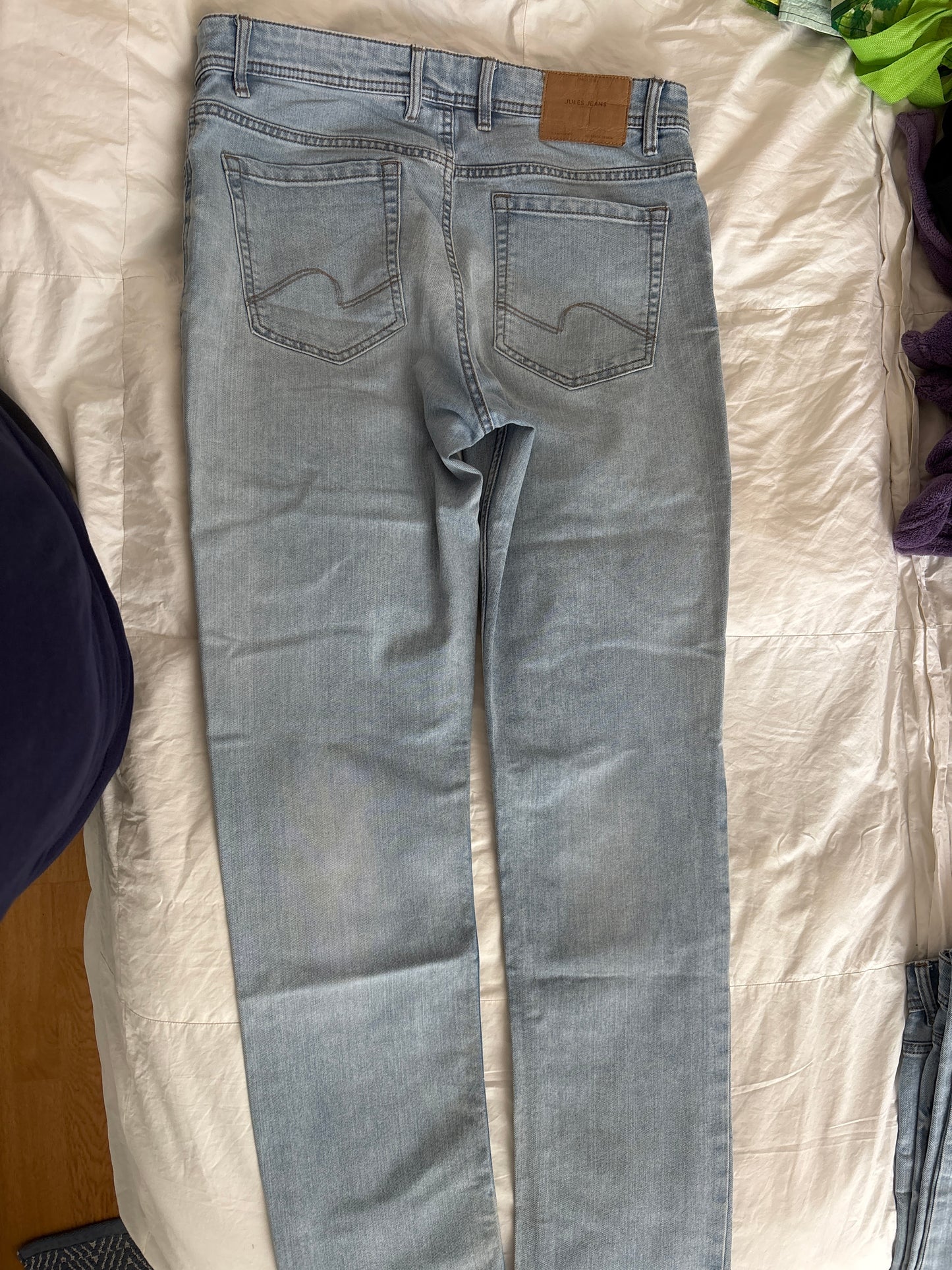 Jean straight en coton et polyester recyclés