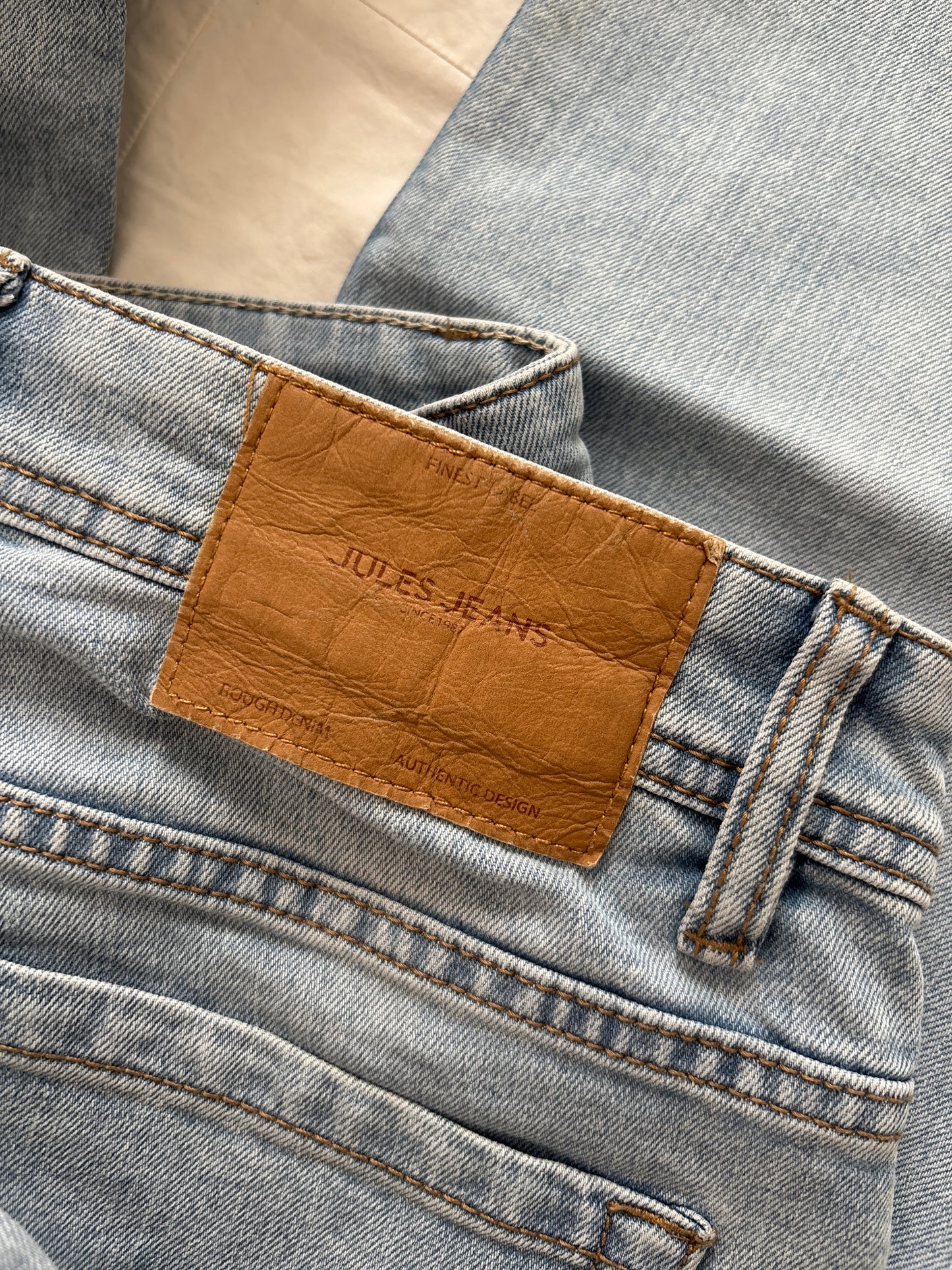 Jean straight en coton et polyester recyclés