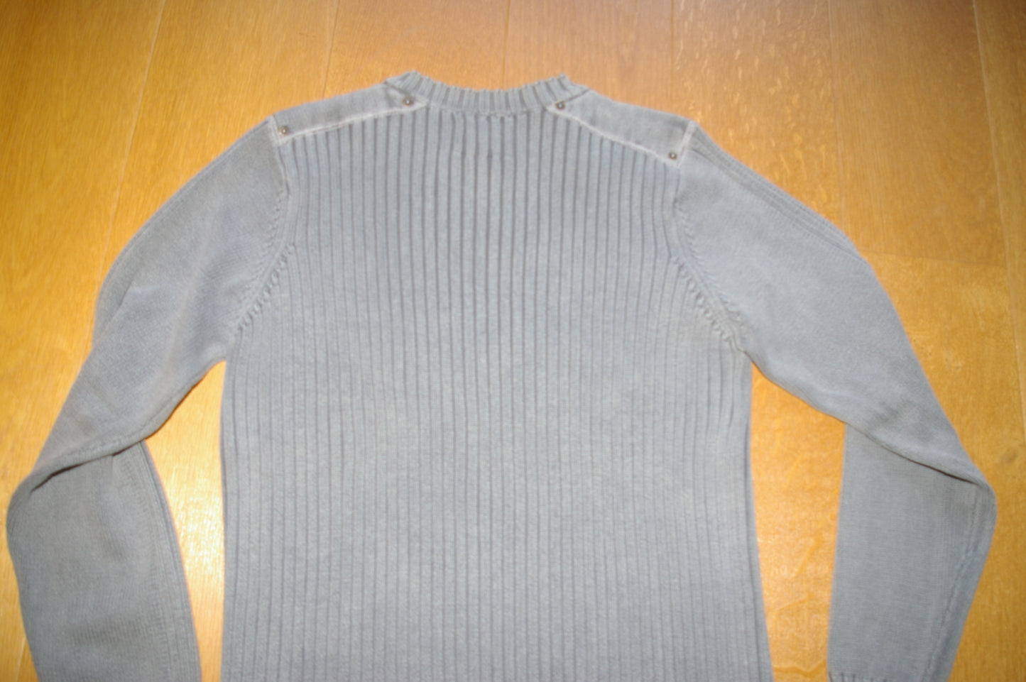 Pull gris