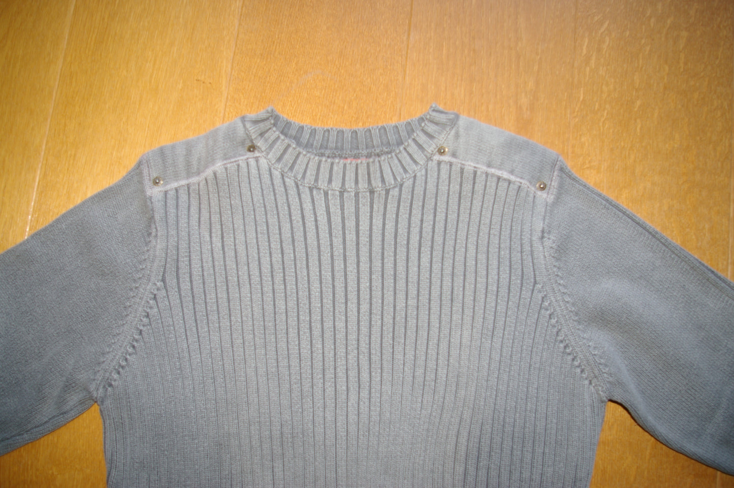 Pull gris