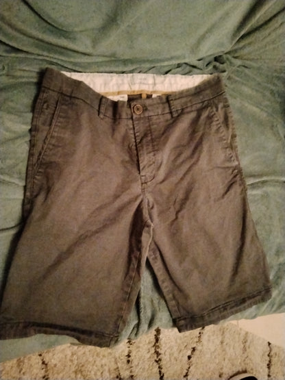 Bermuda chino uni avec ceinture