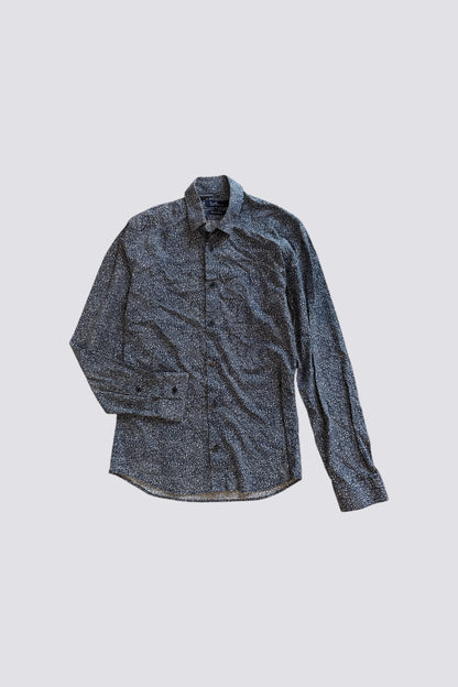Chemise marine et blanche imprimee