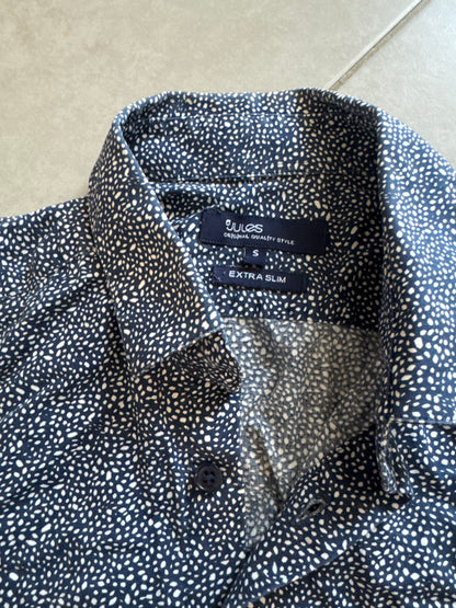 Chemise marine et blanche imprimee