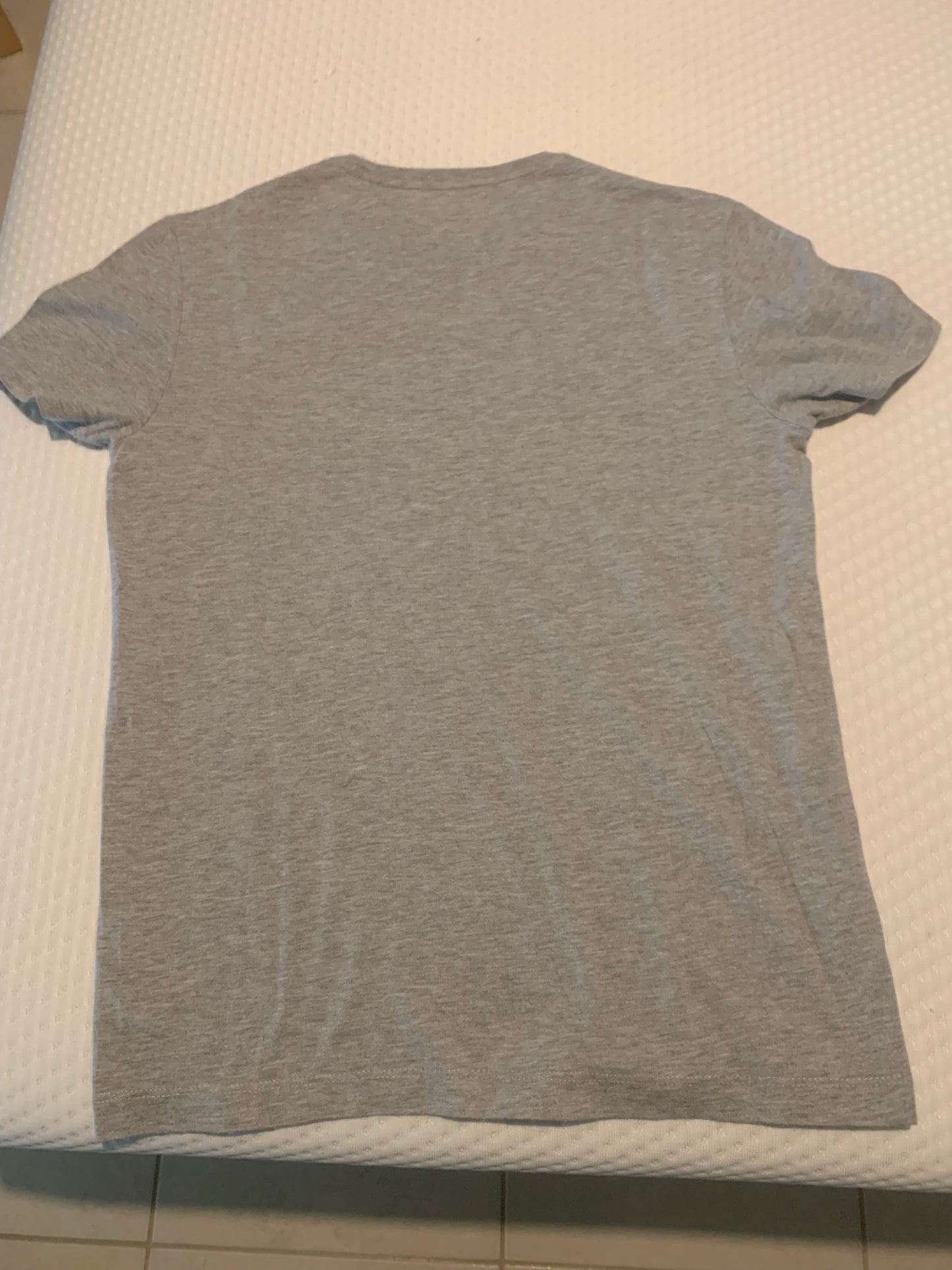 t-shirt gris playmobil