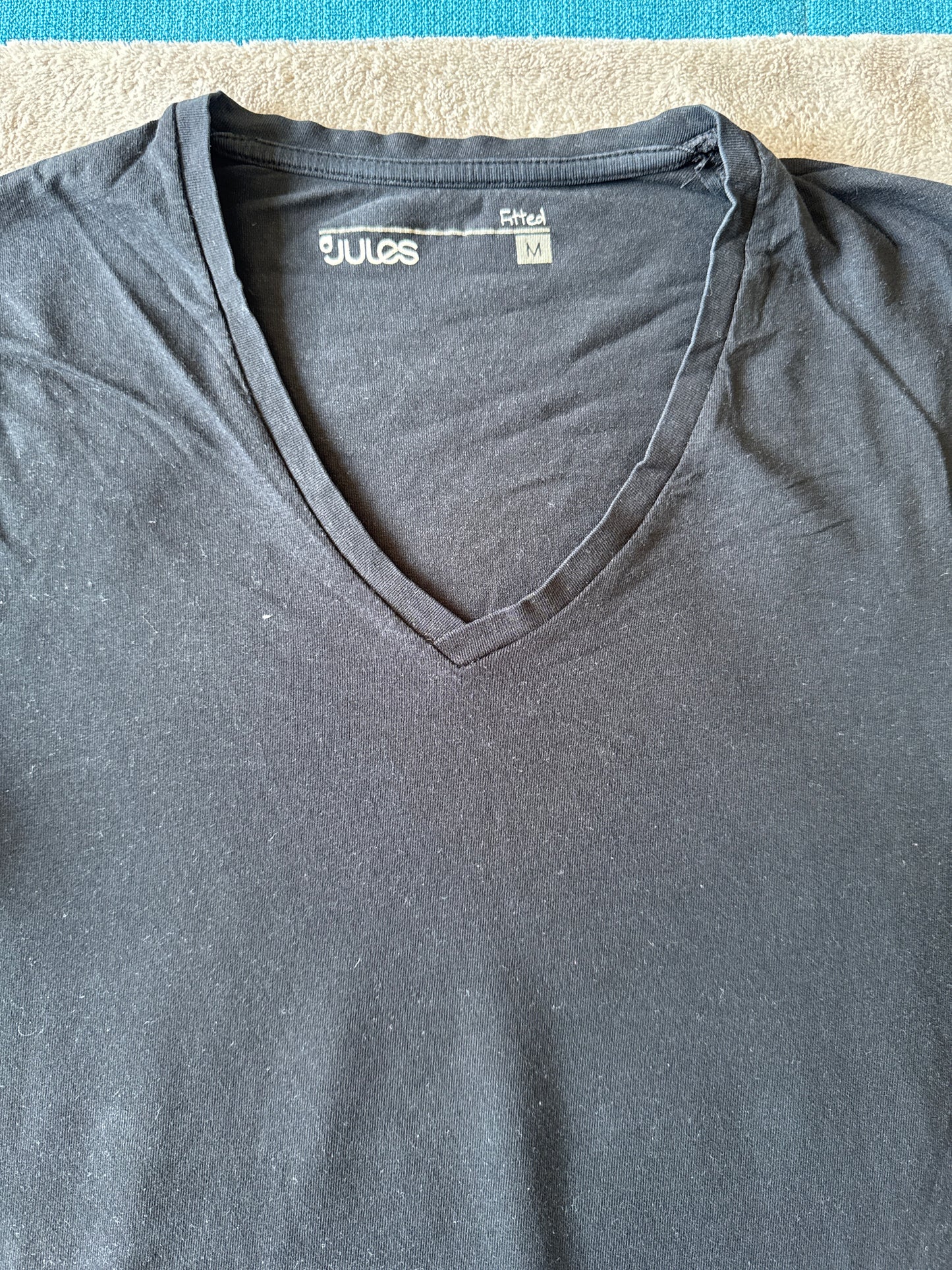 T-shirt col V