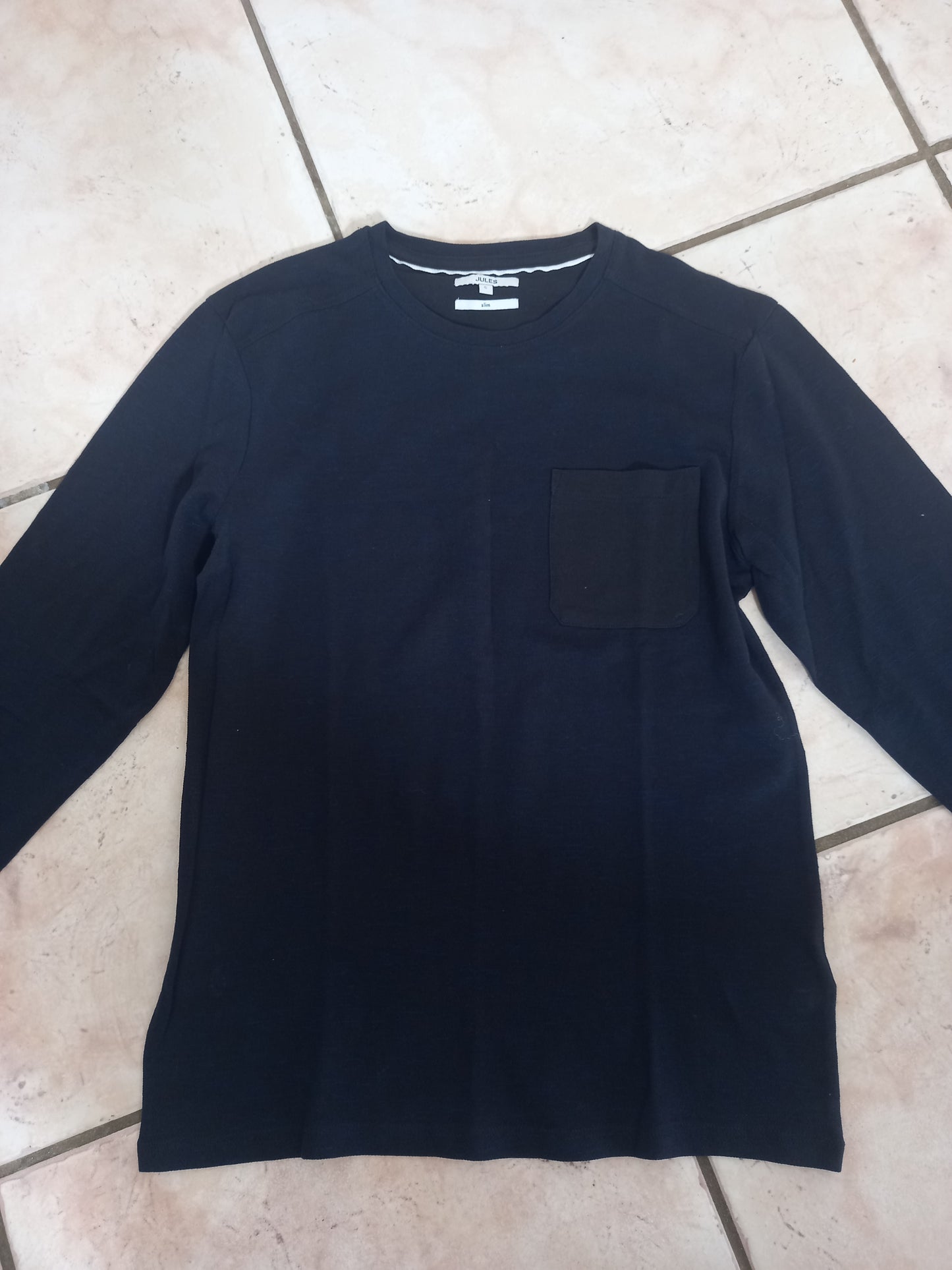 Tee shirt piqué sur poche contrastée
