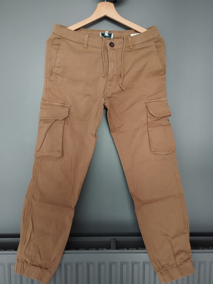 Chino forme cargo bas et taille élastiqués