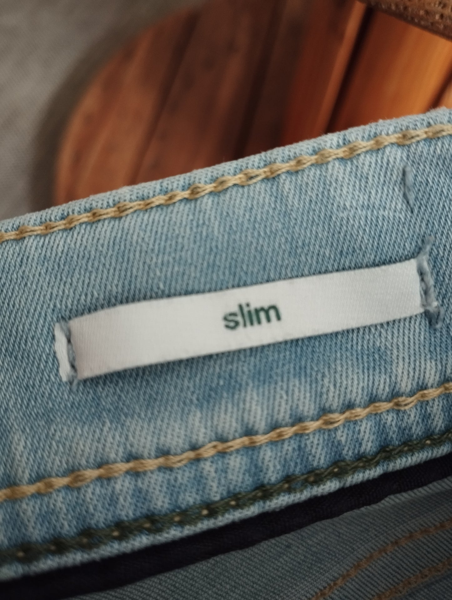 Jean slim délavé