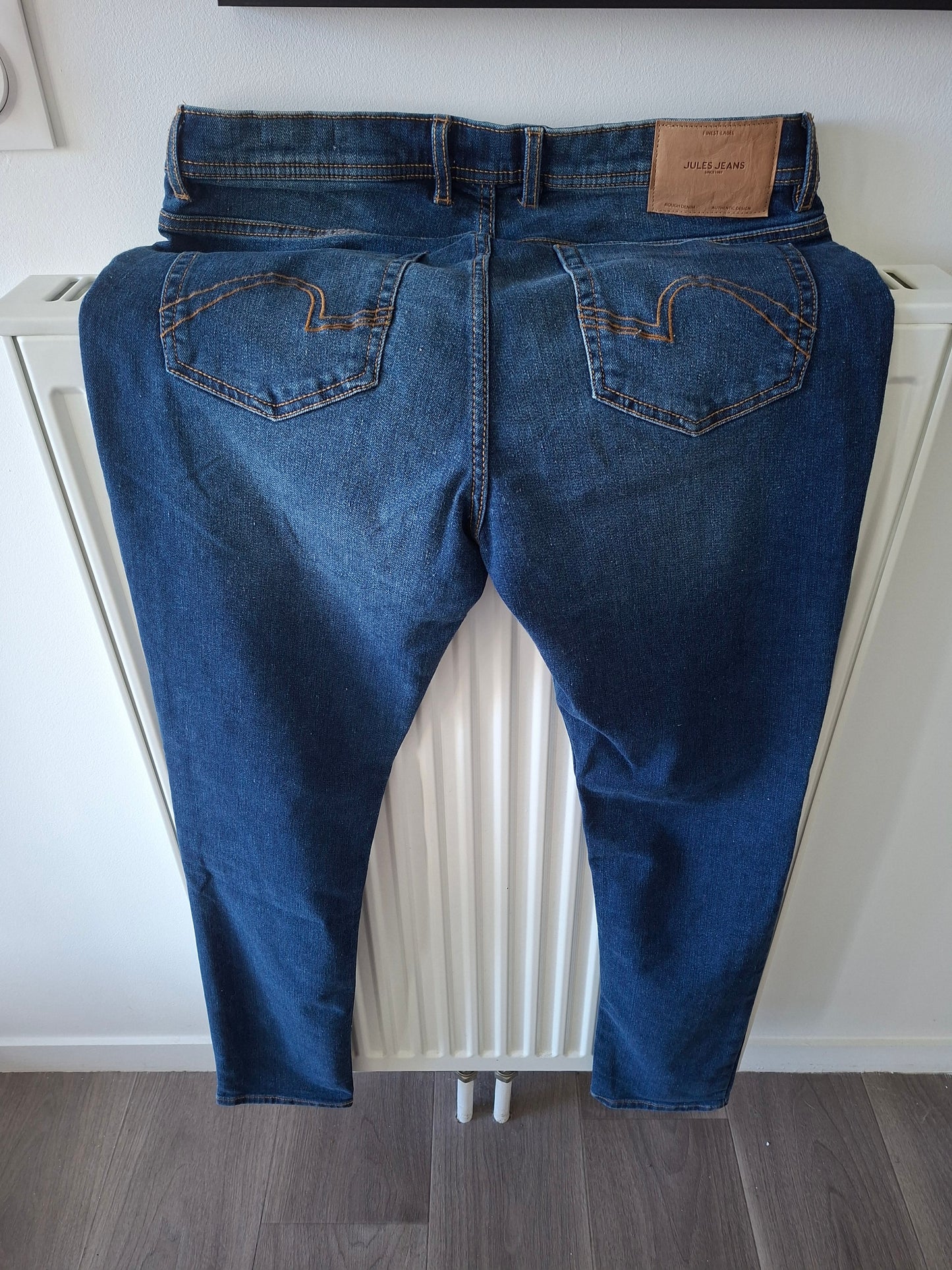 Jean slim contenant du chanvre et du polyester recyclé