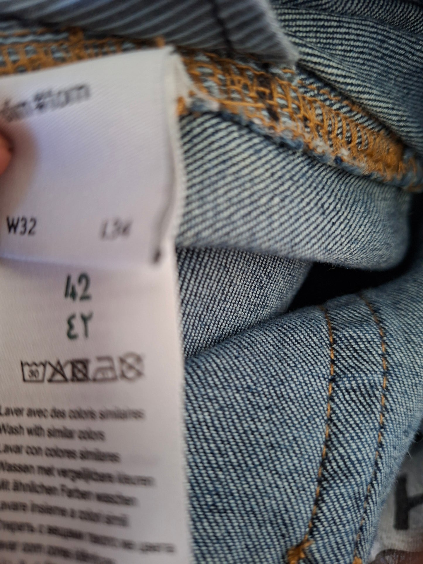 Jean slim contenant du chanvre et du polyester recyclé