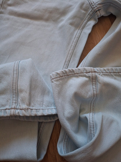 Jean loose