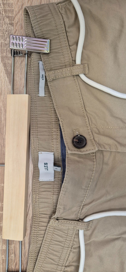Pantalon élastiqué avec cordons