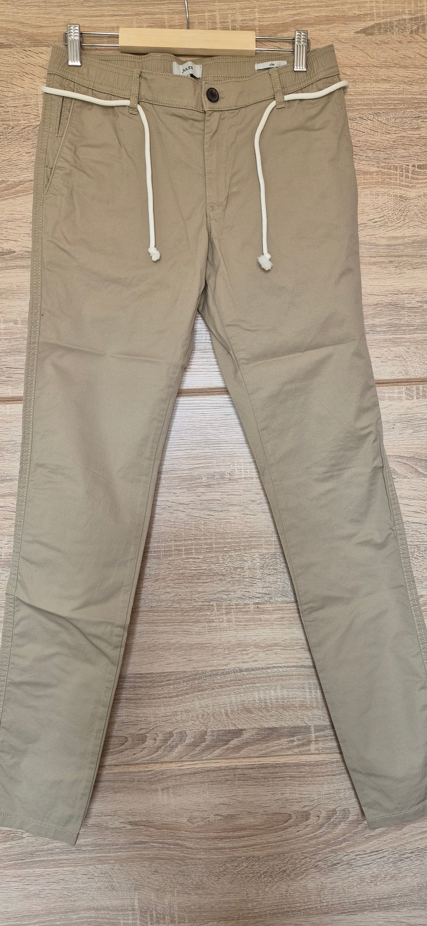 Pantalon élastiqué avec cordons