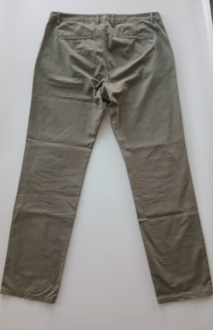 Pantalon kaki taille 44