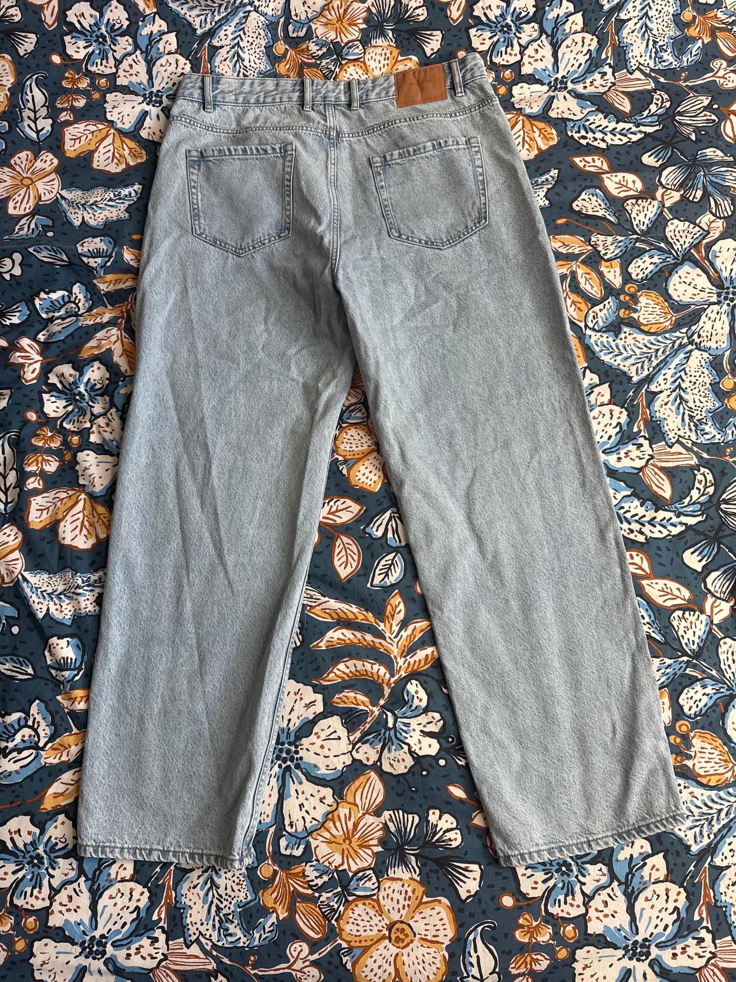 Jean baggy jamais porté