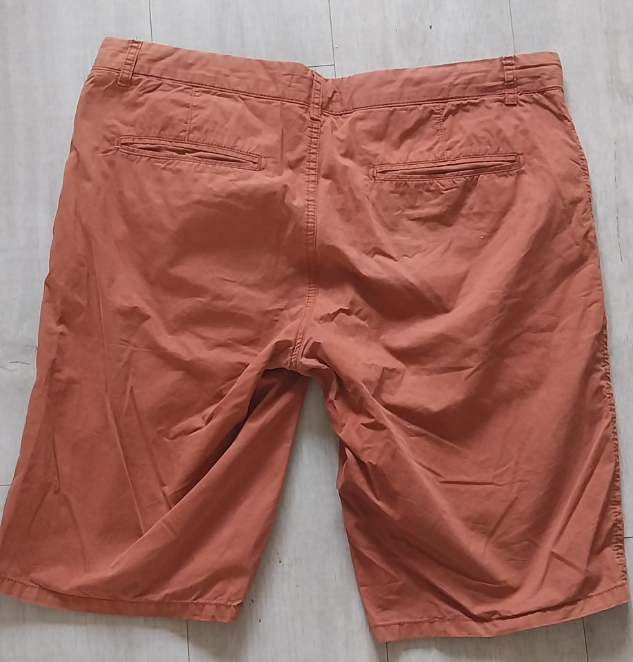 Bermuda chino