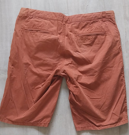 Bermuda chino